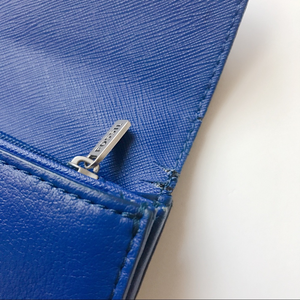 Fossil Riley Flap Leather Wallet - Picture 8 of 8